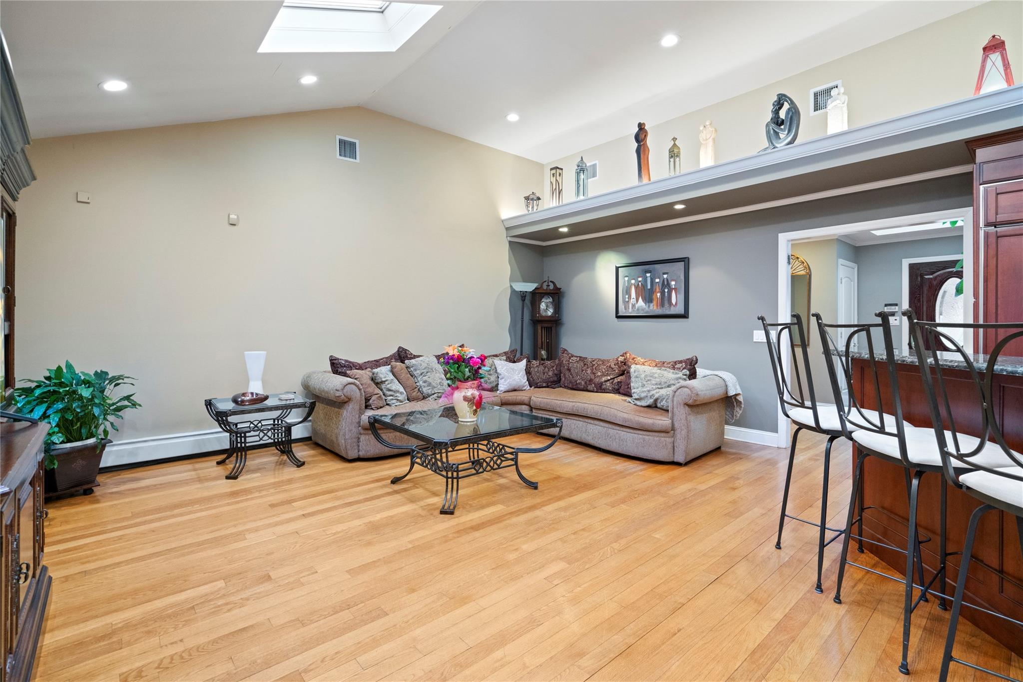25 Joyce Lane, Woodbury, New York image 9