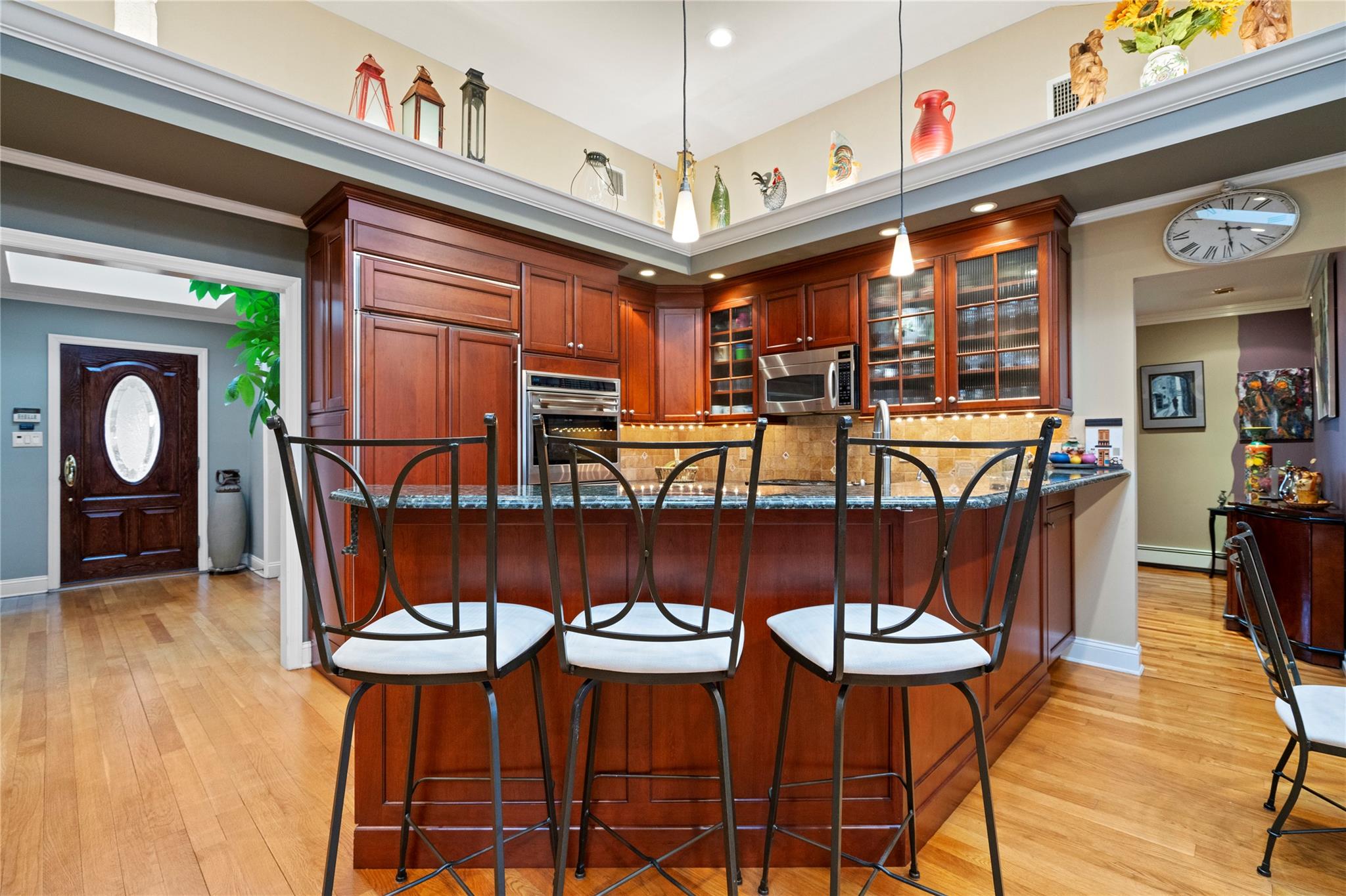 25 Joyce Lane, Woodbury, New York image 4