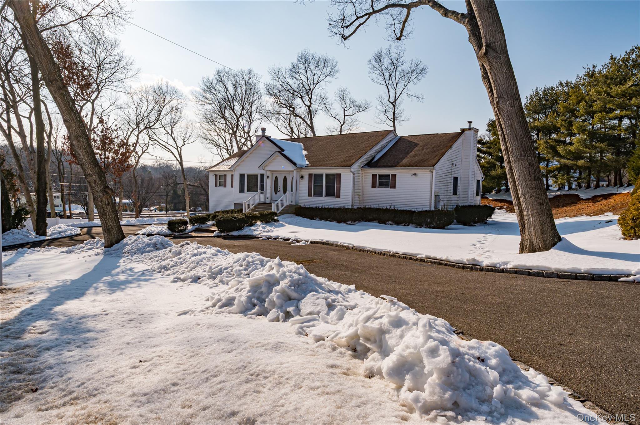 166 Grassy Pond Drive S