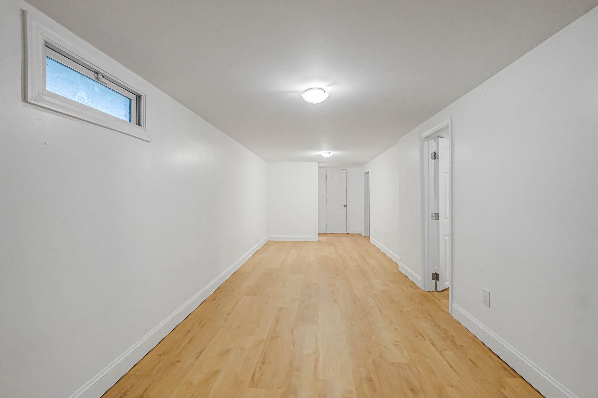 213 Stuyvesant Drive, Selden, New York image 20
