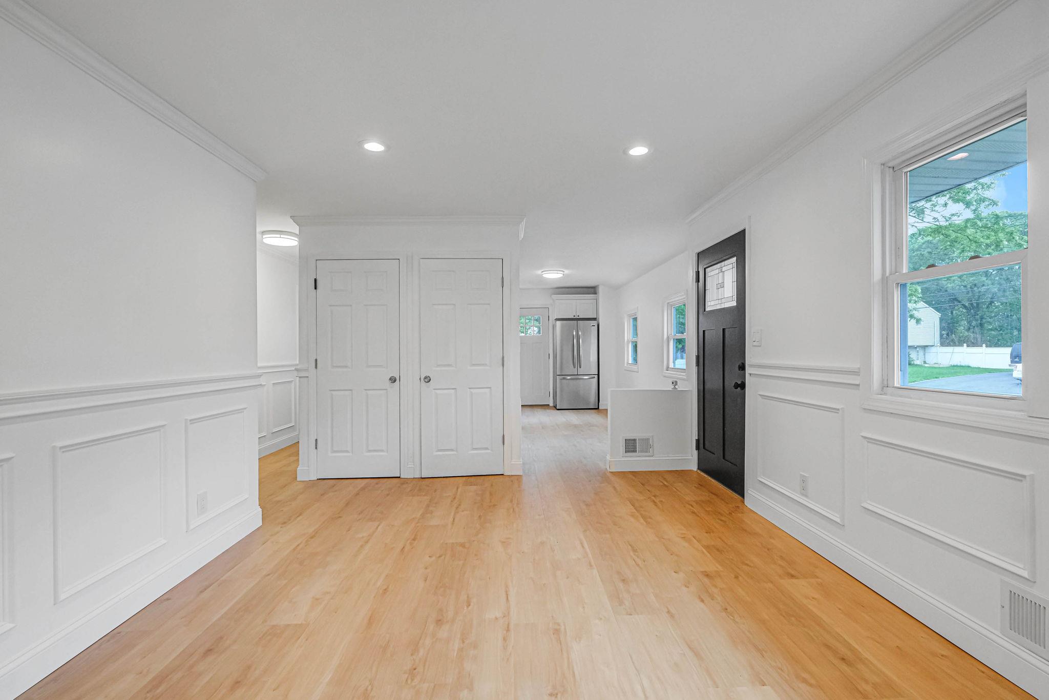 213 Stuyvesant Drive, Selden, New York image 3