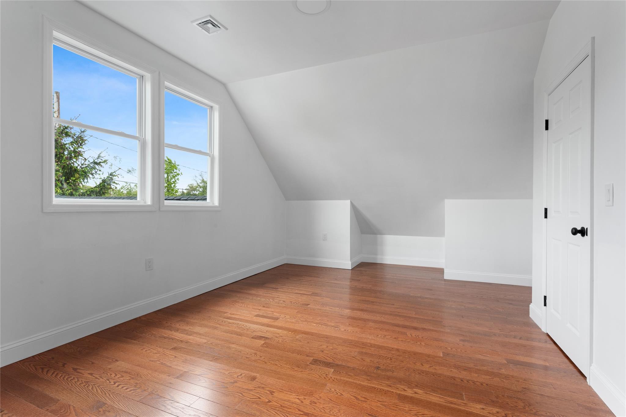 712 Carlton Road, West Babylon, New York image 12