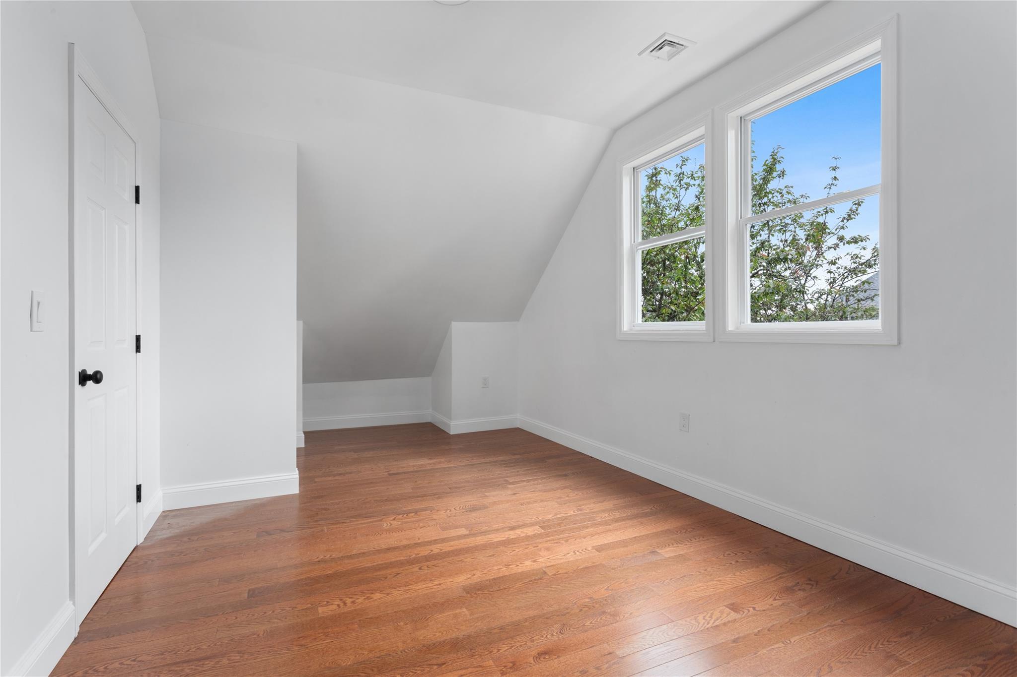 712 Carlton Road, West Babylon, New York image 10
