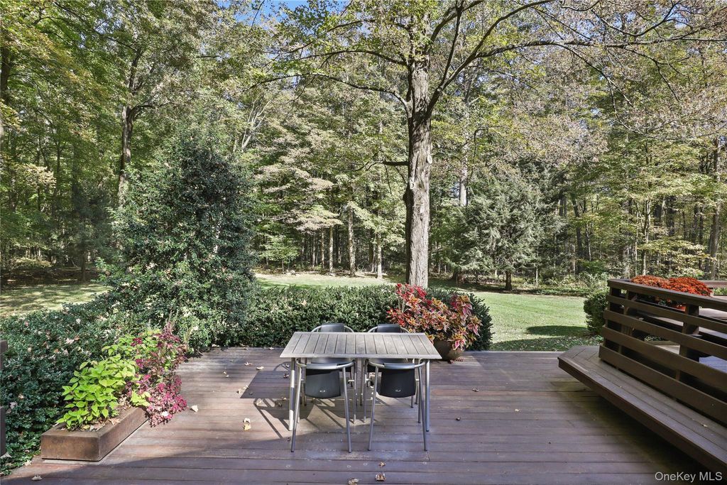 Photo of 34 Blair Road, Armonk, NY 10504 (MLS # 920914)