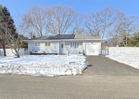 Homes For Sale - 237 Donald Boulevard<br/> Holbrook, NY 11741