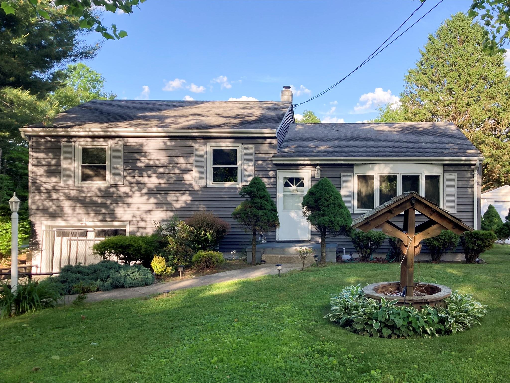 Franklin Road, Hyde Park, New York - 3 Bedrooms  
1 Bathrooms - 