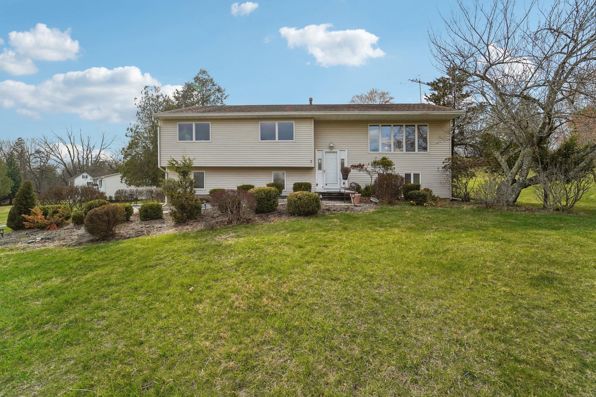 1 Dike Drive, Monsey, New York image 1