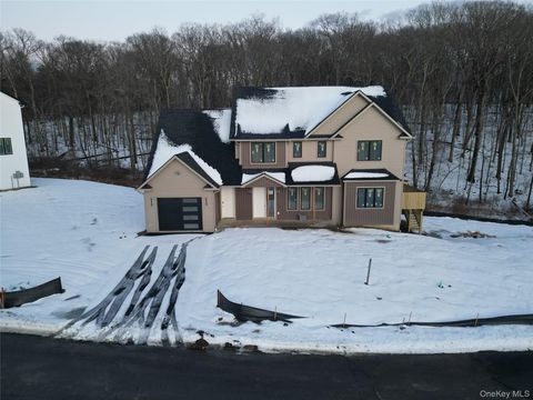 40 Southfield Falls Monroe NY 10950