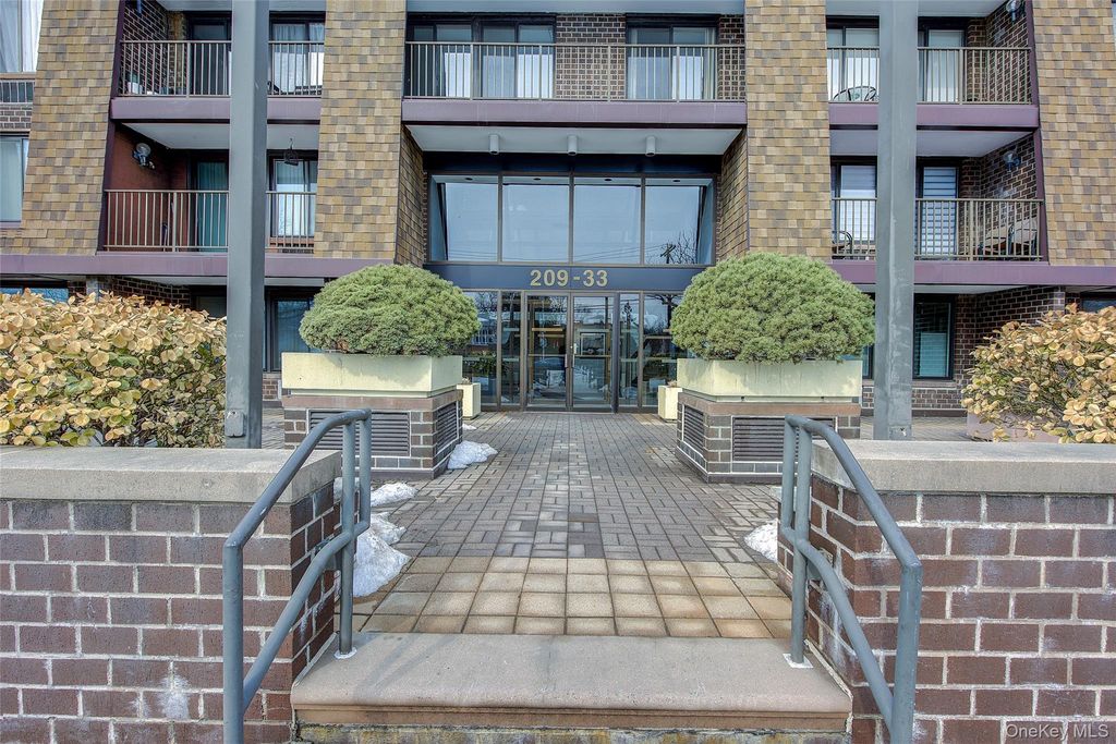 Photo of 209-33 26th Avenue #TJ, Bayside, NY 11360 (MLS # 962220)