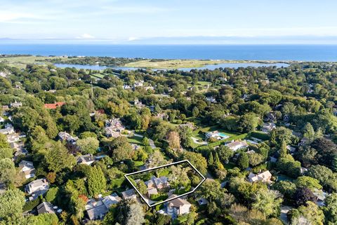 44 Buell Lane East Hampton NY 11937