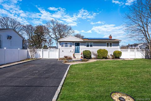 Homes For Sale - 23 Mckinley Street<br/> Brentwood, NY 11717