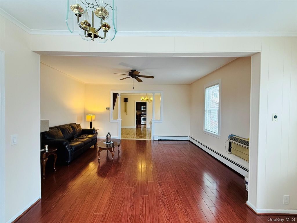 Photo of 1813 Willow Lane, Bronx, NY 10461 (MLS # 968347)