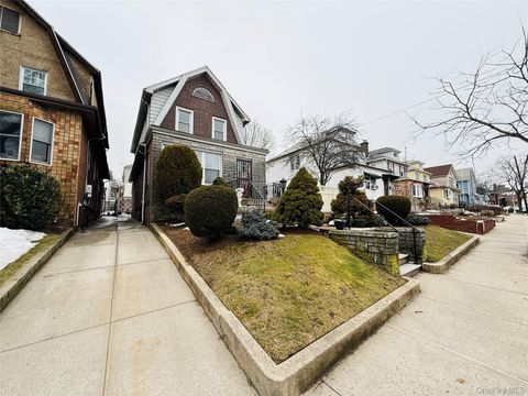 Photo of 1813 Willow Lane, Bronx, NY 10461 (MLS # 968347)