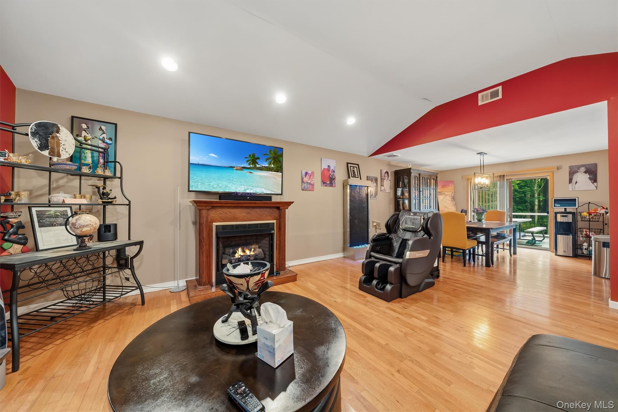 4 Ross Lane