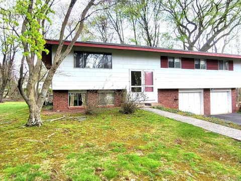 Photo of 44 N Southgate Drive, Spring Valley, NY 10977 (MLS # 983313)