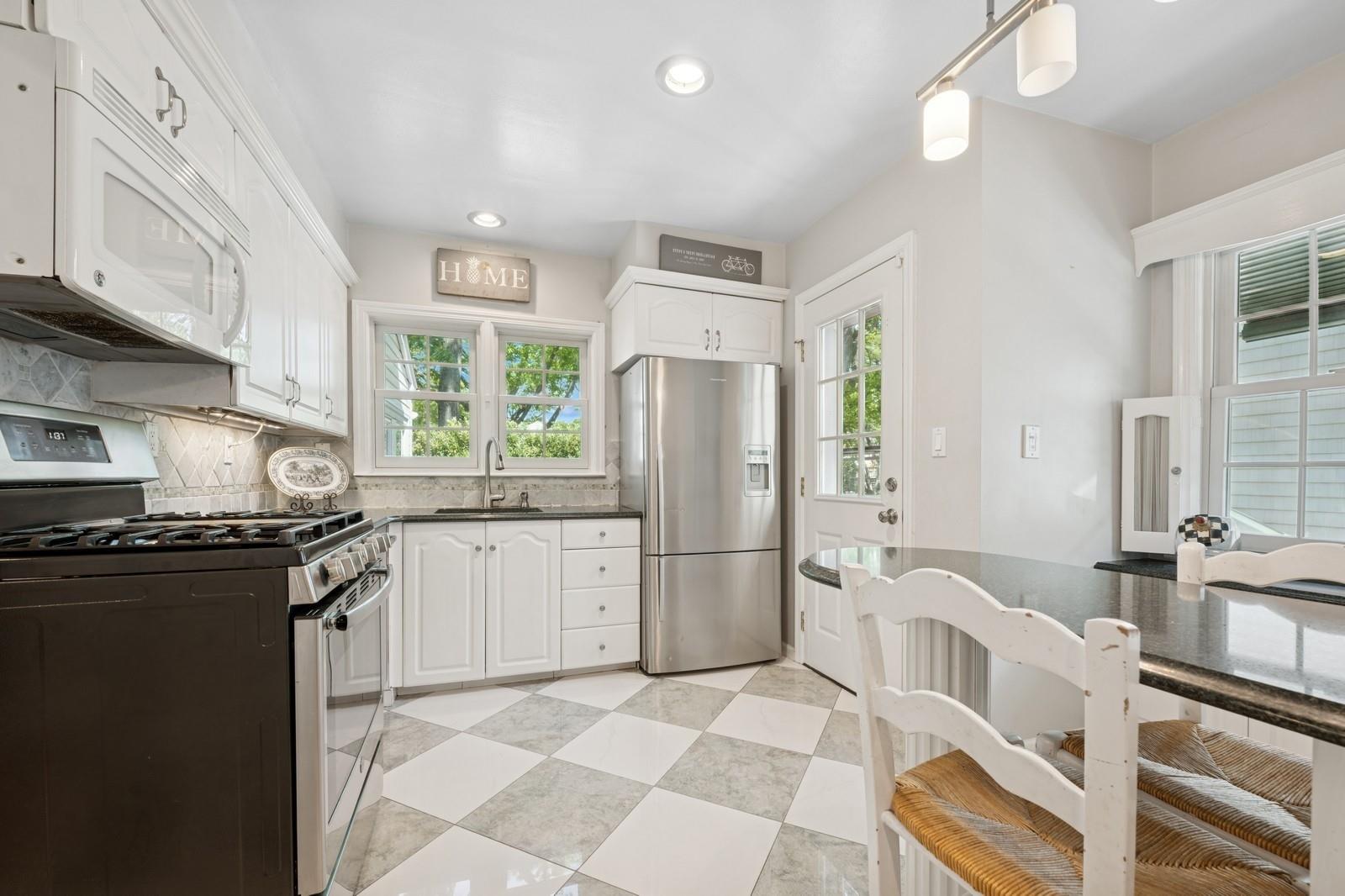181 Washington Avenue, Garden City, New York image 14