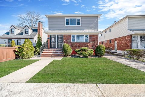 Photo of 220-53 137 Road, Laurelton, NY 11413 (MLS # 990040)