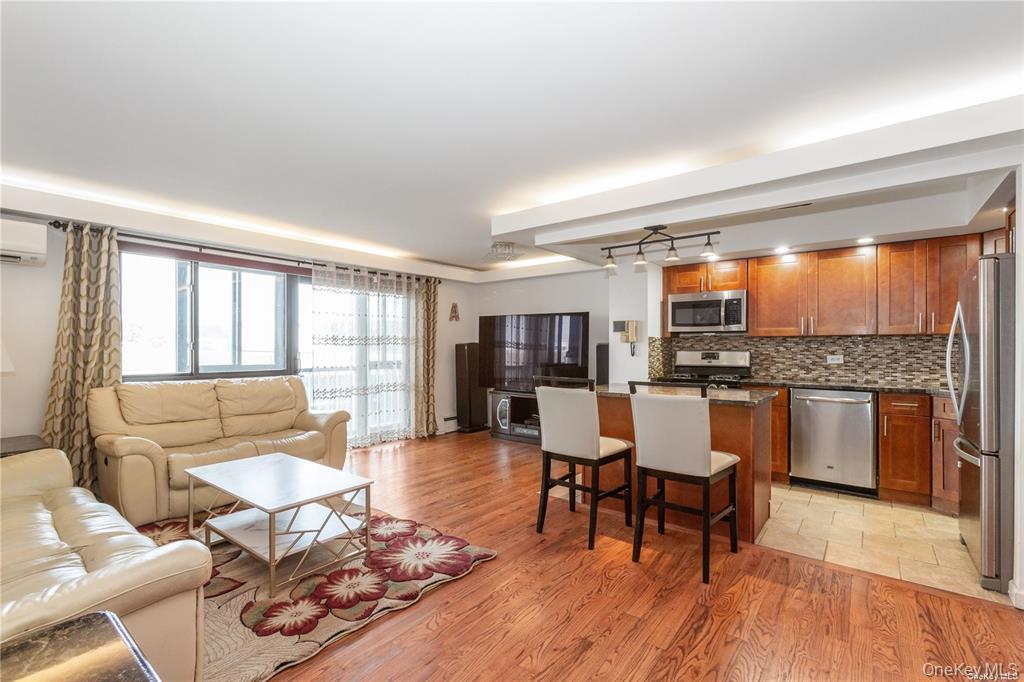 9229 Queens Boulevard 3H - Photo 4