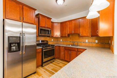 975 Main Street 12 Farmingdale NY 11735