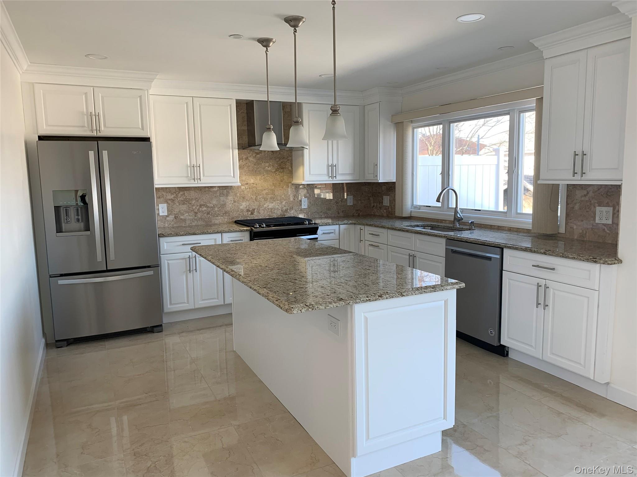 97 Gainsborg Avenue E