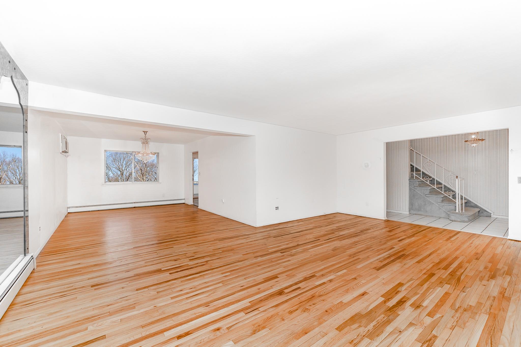 1840 Doria Lane, Bellmore, New York image 9
