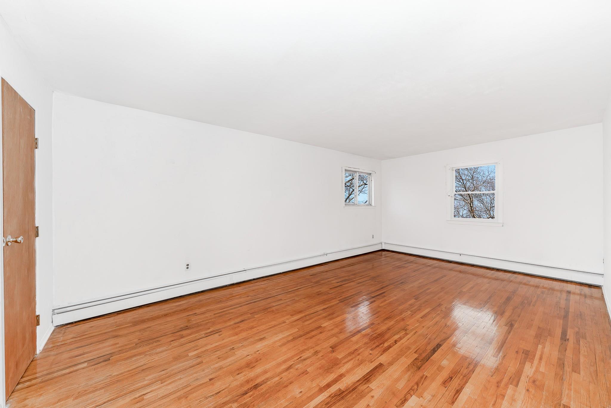 1840 Doria Lane, Bellmore, New York image 16