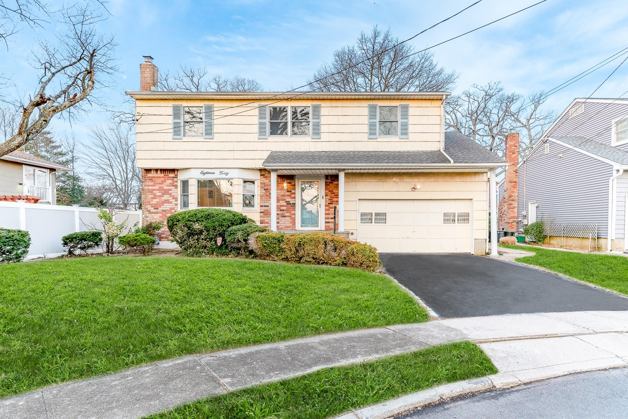 1840 Doria Lane, Bellmore, New York image 2