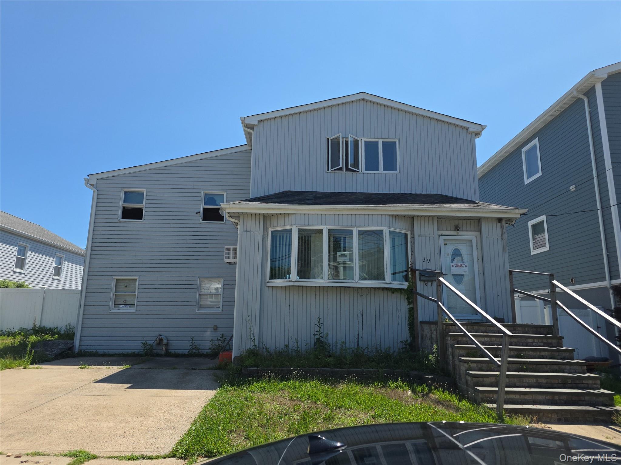 Photo 1 of 16 — 39 Kent Road, Island Park, NY 11558