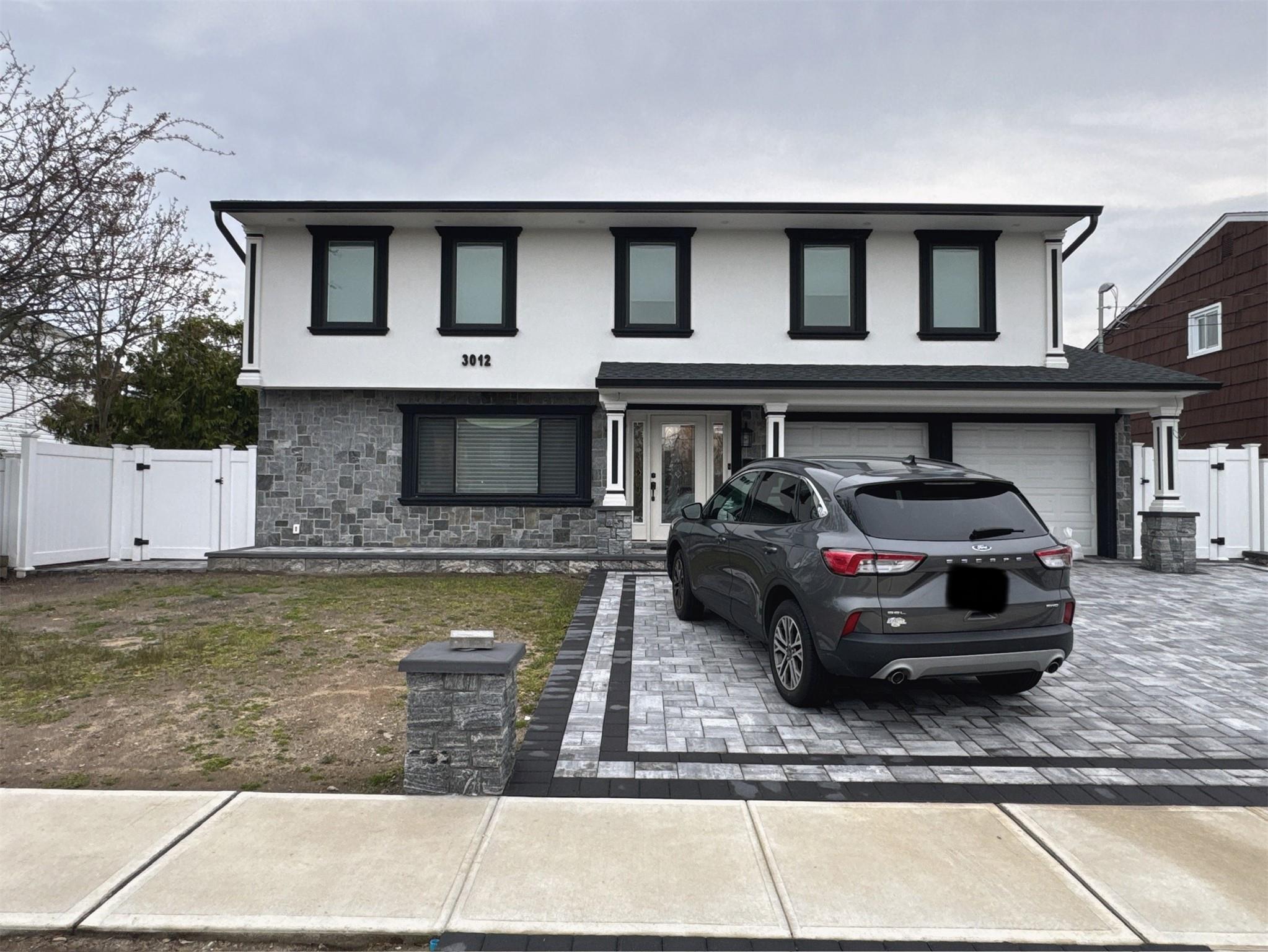 3012 Mandalay Beach Road, Wantagh, New York image 1