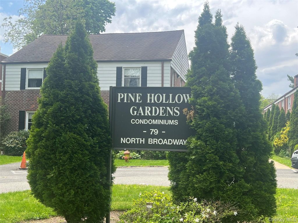 Photo of 79 N Broadway, White Plains, NY 10603 (MLS # 999742)
