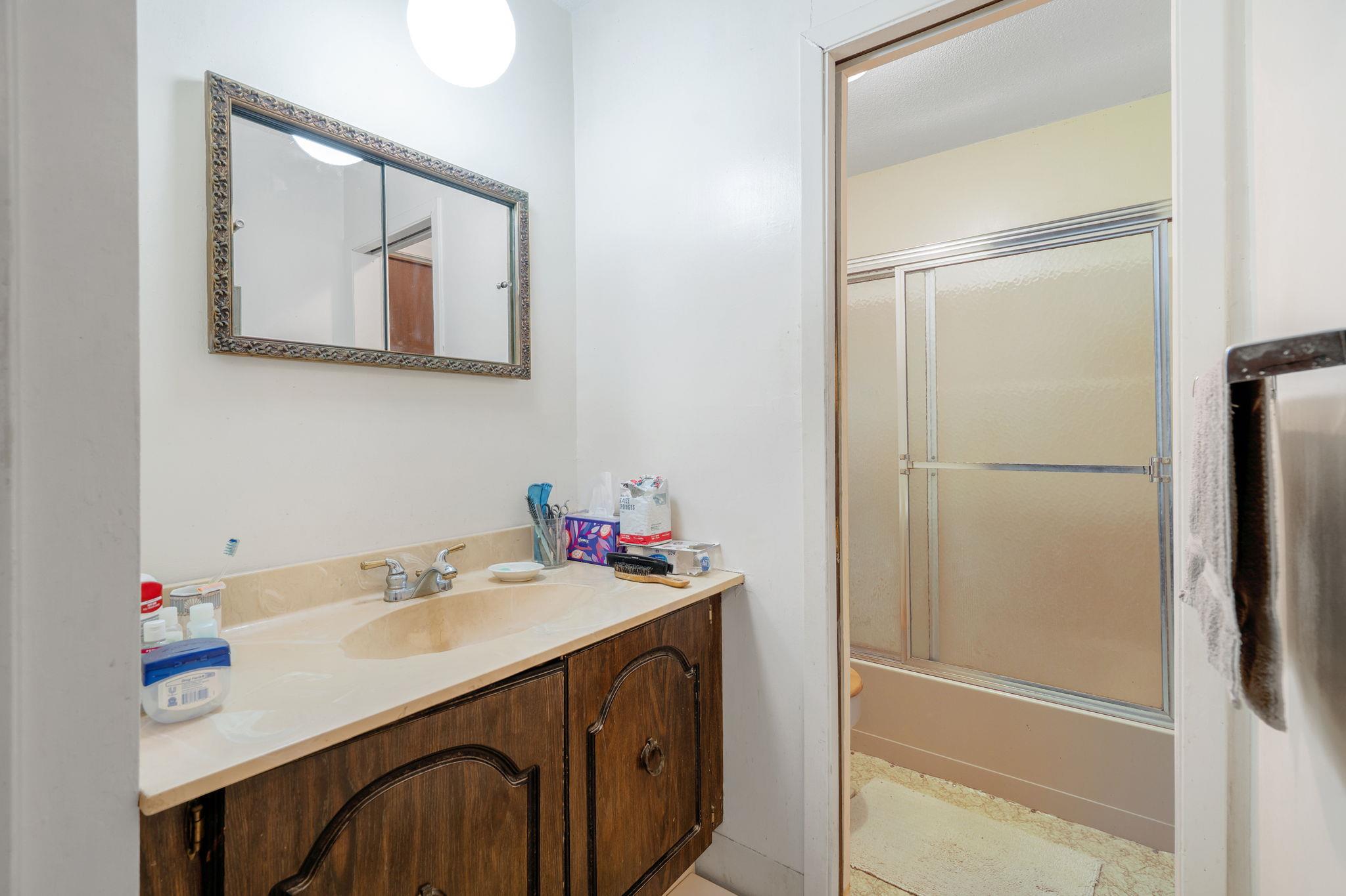 7 Granada Crescent #9, White Plains, New York image 14
