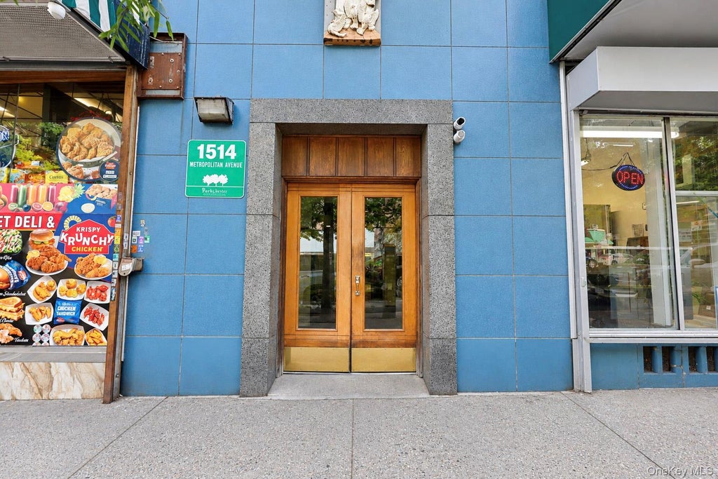 Photo of 1514 Metropolitan Avenue #7G, Bronx, NY 10462 (MLS # 1062527)