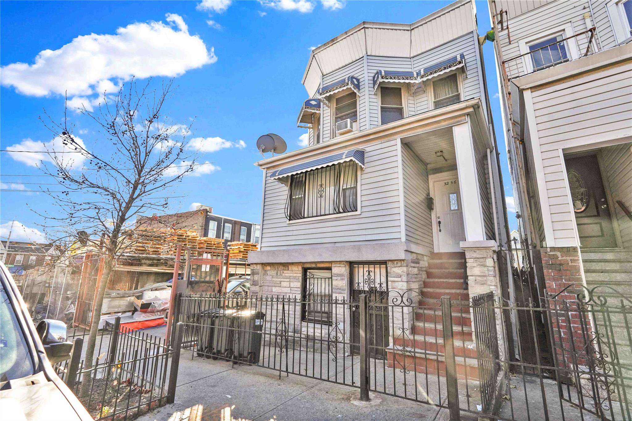 107 Street, East Elmhurst, Queens, NY - 7 Bedrooms  
3 Bathrooms - 