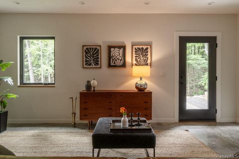 Tiny photo for 4 Sarah Court, Rhinebeck, NY 12572 (MLS # 906583)