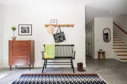 Tiny photo for 4 Sarah Court, Rhinebeck, NY 12572 (MLS # 906583)