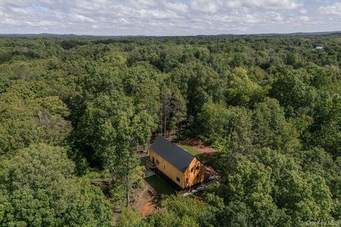 Tiny photo for 4 Sarah Court, Rhinebeck, NY 12572 (MLS # 906583)