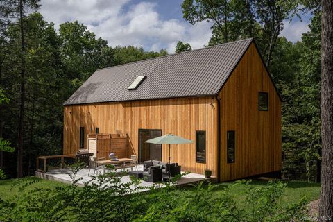 Tiny photo for 4 Sarah Court, Rhinebeck, NY 12572 (MLS # 906583)