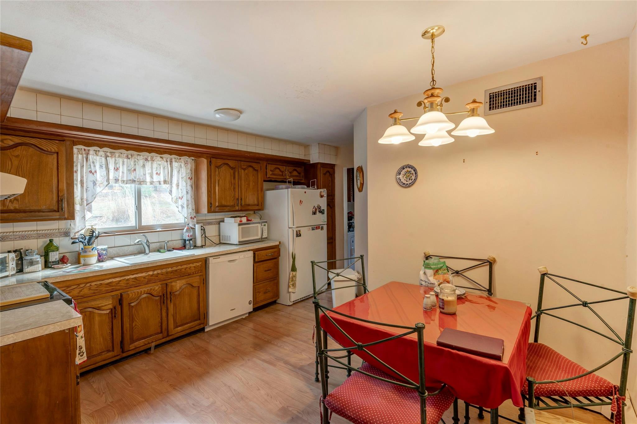101 Grissom Way, Hauppauge, New York image 9