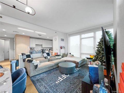 Condo For Sale - 13327 39th Avenue #5Q<br/> Flushing, NY 11354