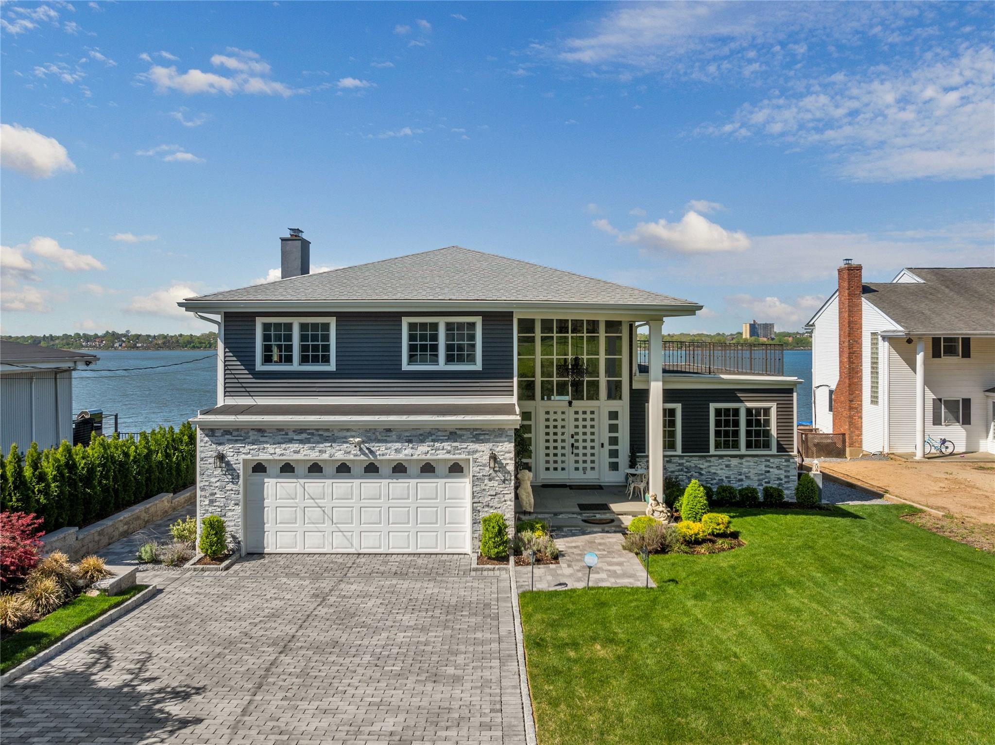 14 Shorecliff Place, Great Neck, New York image 4