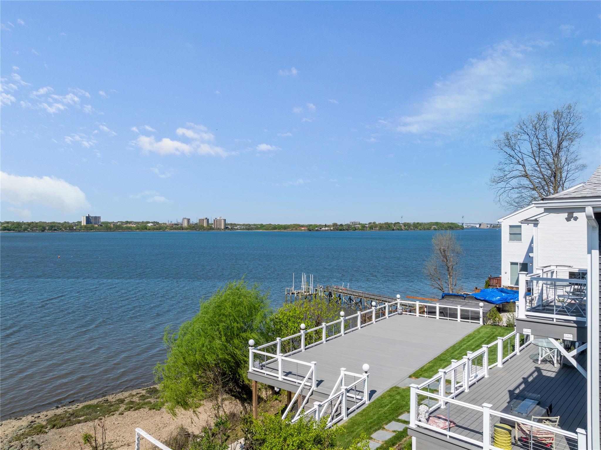 14 Shorecliff Place, Great Neck, New York image 7