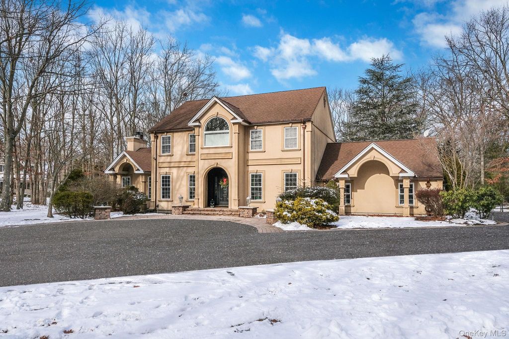 Photo of 180 Miller Place Road, Miller Place, NY 11764 (MLS # 955508)