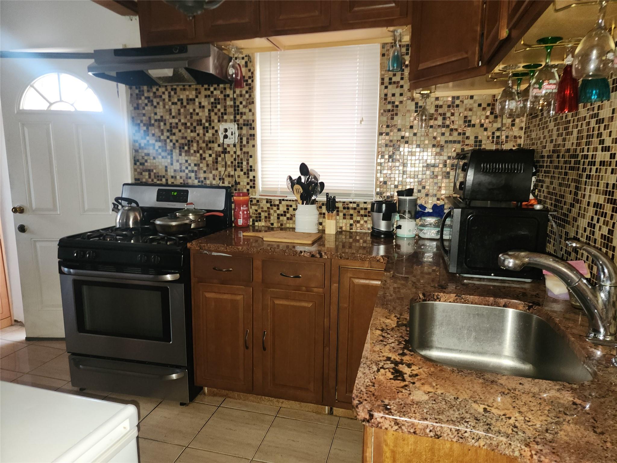 125-10 Francis Lewis Boulevard, Cambria Heights, New York image 5