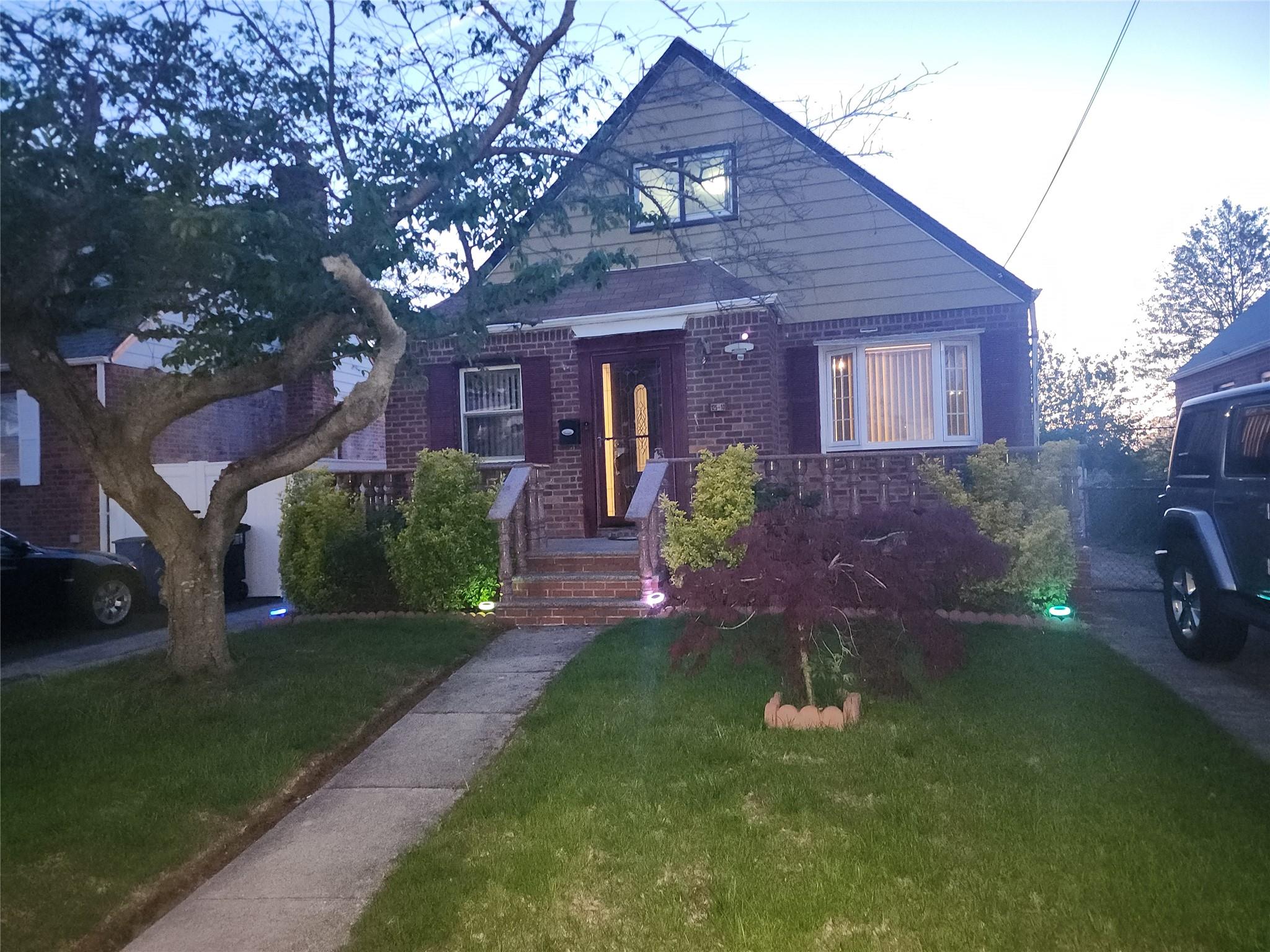 Property for Sale at Francis Lewis Boulevard, Springfield Gardens, Queens, NY - Bedrooms: 3 
Bathrooms: 2 
Rooms: 8  - $769,000