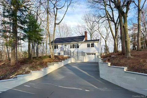 Homes For Sale - 16 Sunset Drive<br/> Huntington, NY 11743