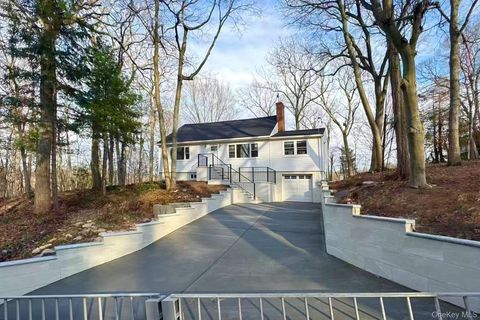 16 Sunset Drive Huntington NY 11743