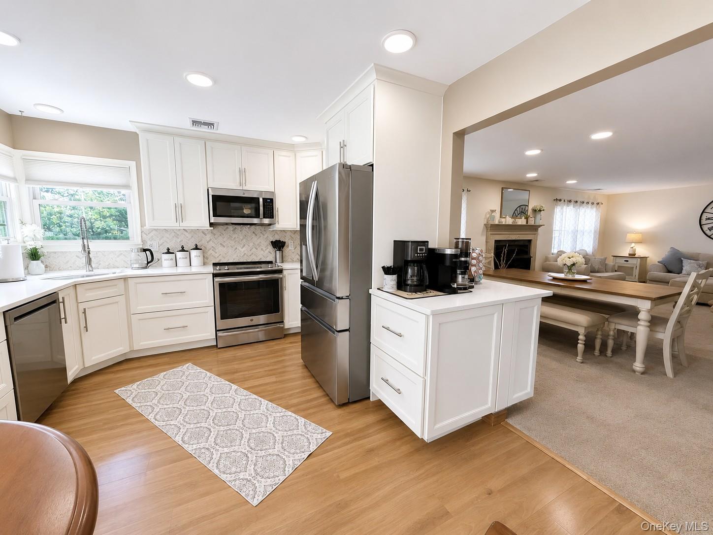 11 Hollow Oak Drive