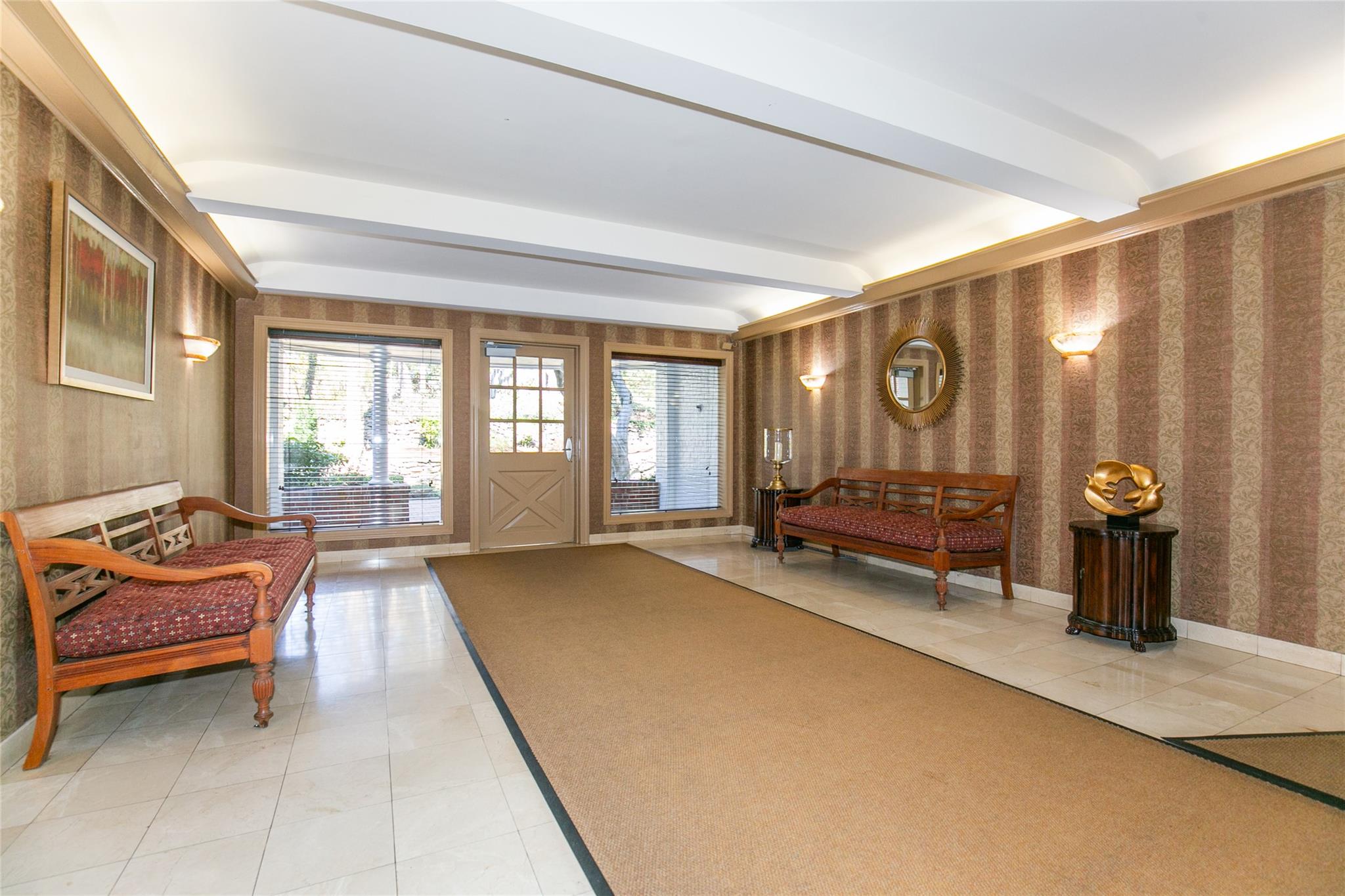 2 Townhouse Place Pl #3N, Great Neck, New York image 3