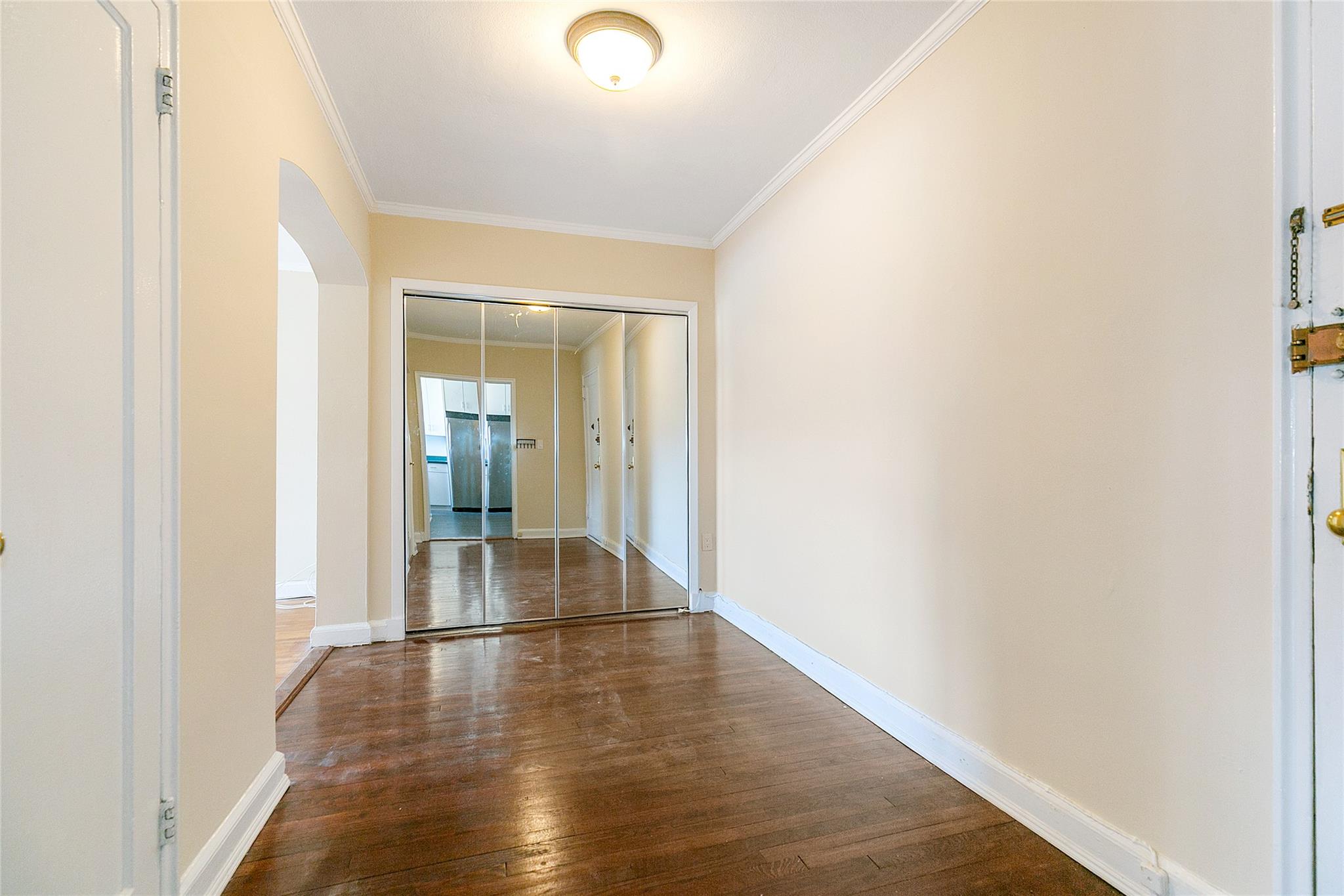 2 Townhouse Place Pl #3N, Great Neck, New York image 6