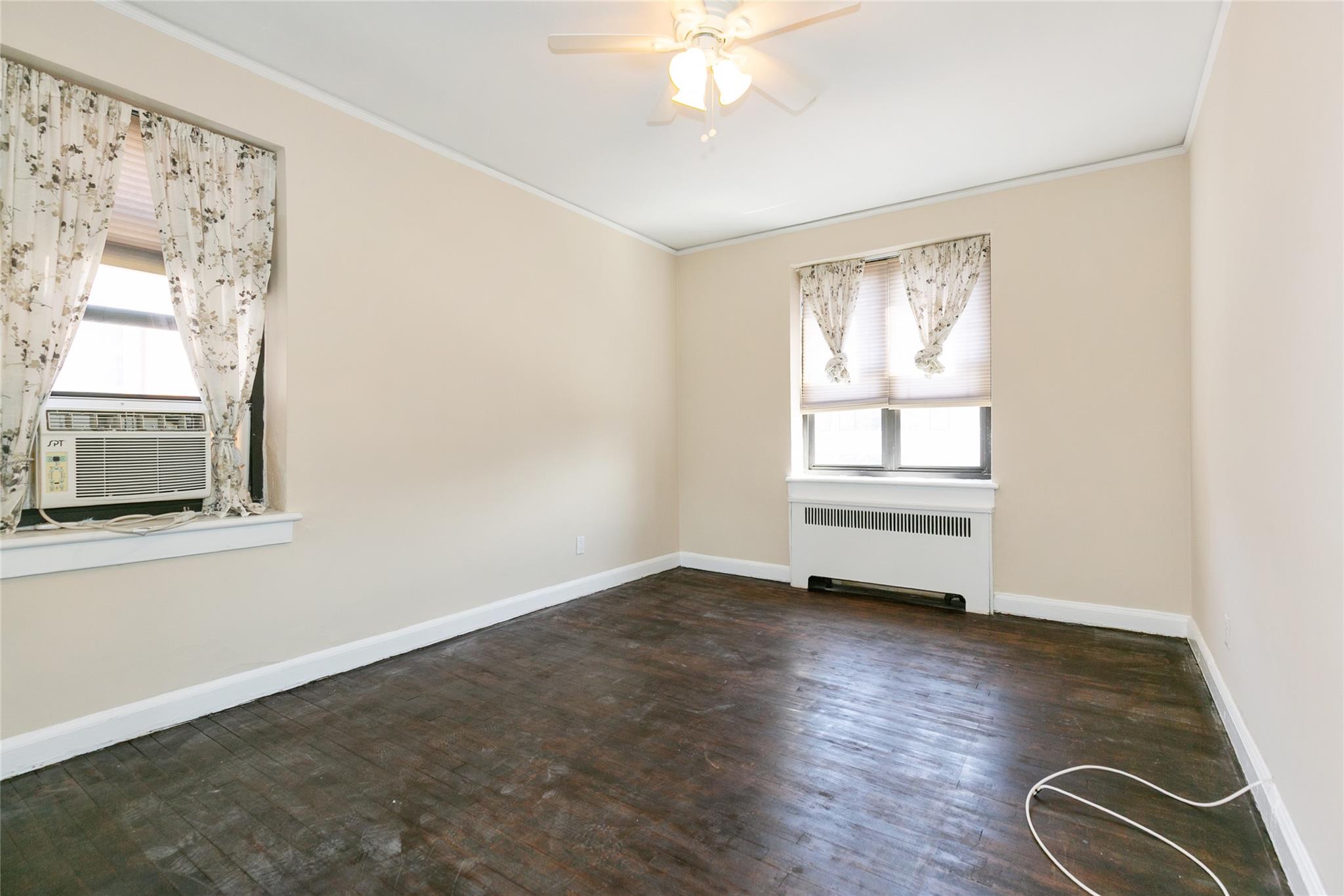 2 Townhouse Place Pl #3N, Great Neck, New York image 12